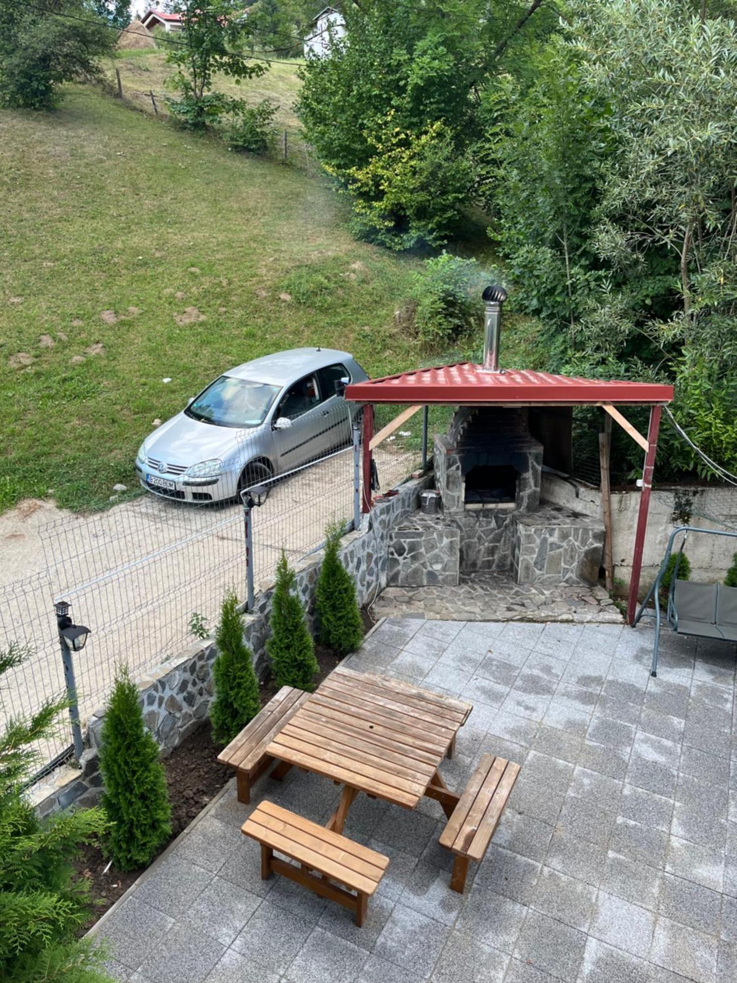 Vila Cri Cri Hotel Buşteni Exterior foto